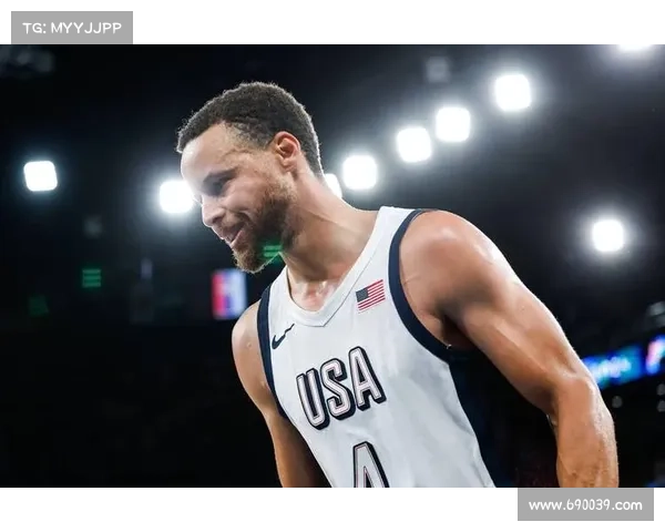 库里半场稳健贡献15分5篮板4助攻9罚全中三分表现待进一步提升